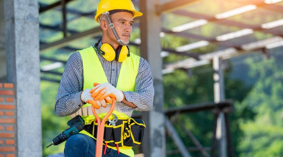 Professional gutter cleaning in Brookport, IL